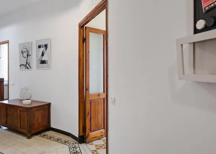 Apartment Guesthost - Piazza Concordia With Balcony