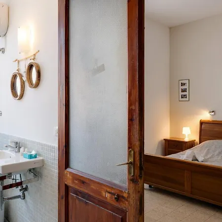 Appartement Piazza Concordia With Balcony La Spezia